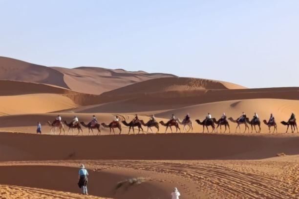 Viaje de 2 días de Marrakech a Fez por el desierto de Merzouga, Viaje de Marrakech a Fez y desierto en 2 Días, viajes privados a Marruecos.